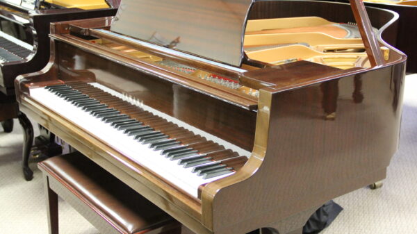 Yamaha 5′ 3″ Player Grand Piano