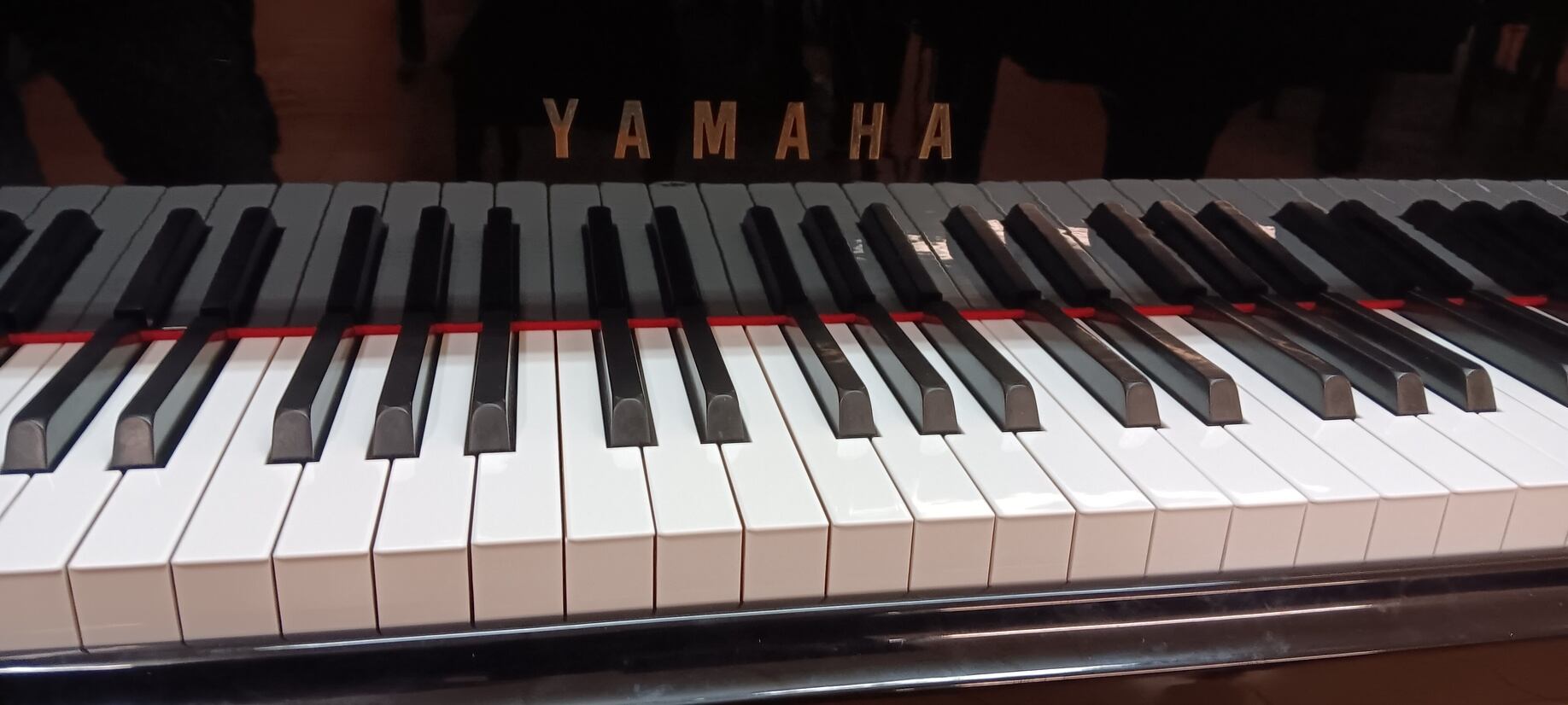 Yamaha 5'Baby Grand Piano - Image 9