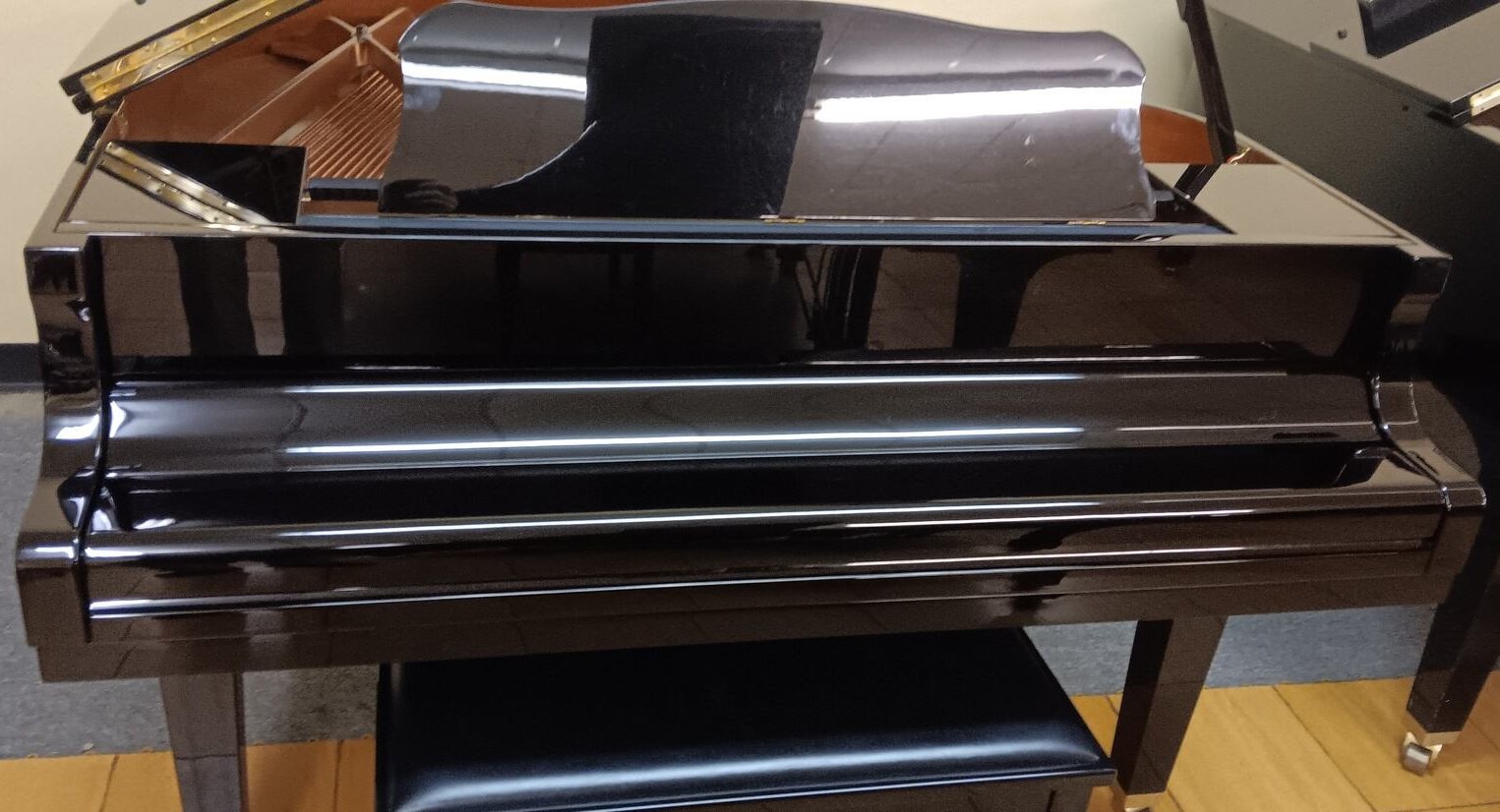 Yamaha 5'Baby Grand Piano - Image 12