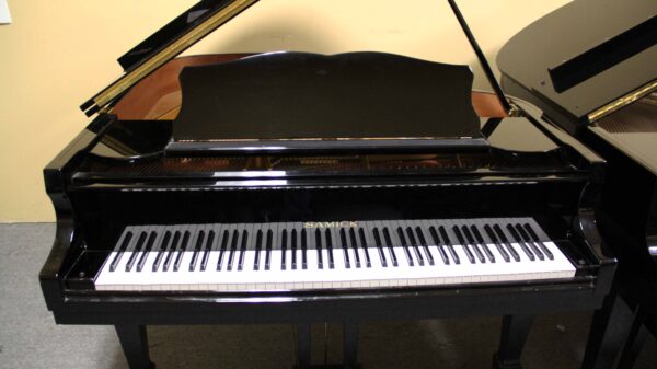 Samick 5' 0" Baby Grand Piano Model SIG-50 Traditional Ebony Polish