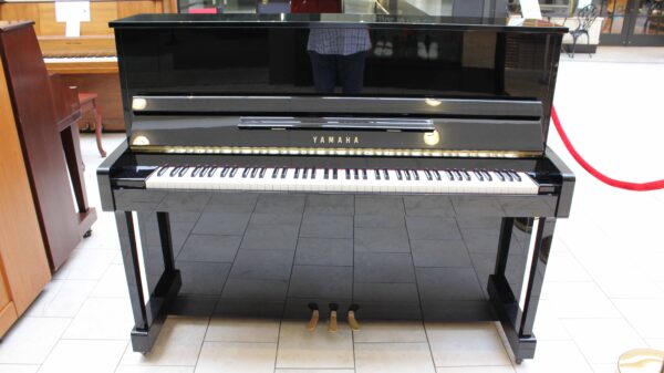 Yamaha 48" Professional Upright Piano - Certified Preowned Model T121 - Traditional Ebony Polish with bench and 7 Year Guarantee Parts & Labor