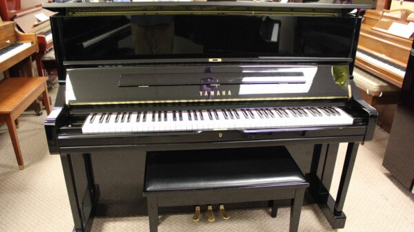 Yamaha 48" Professional Upright Piano, Model U1, Traditional Ebony Polish, Certified Preowned Piano with matching bench and 8 Year Guarantee - Parts & Labor