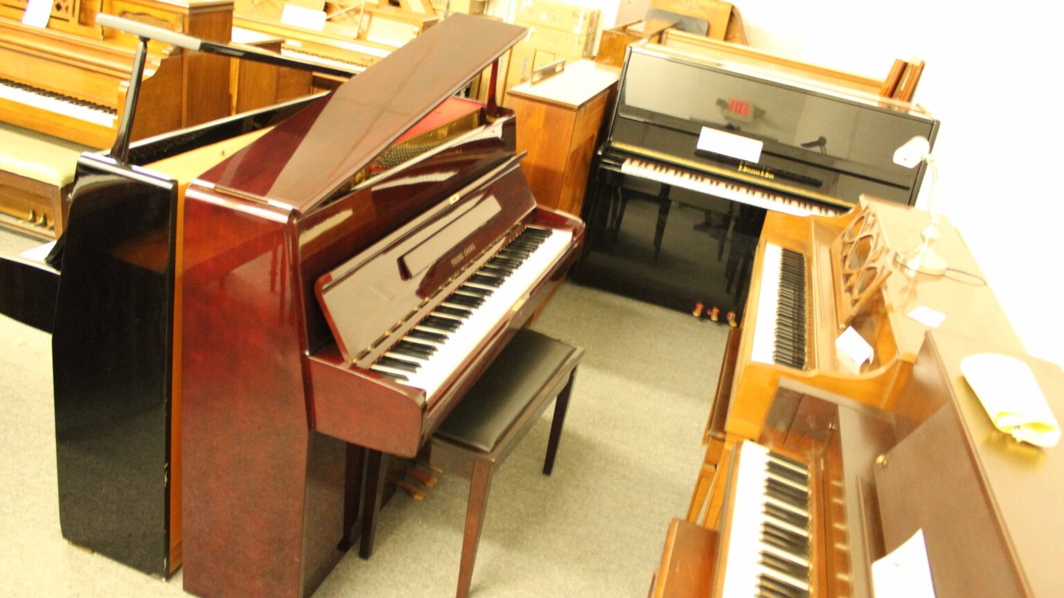 Buy Used Young Chang Continental Console Piano in Rockaway NJ - B ...