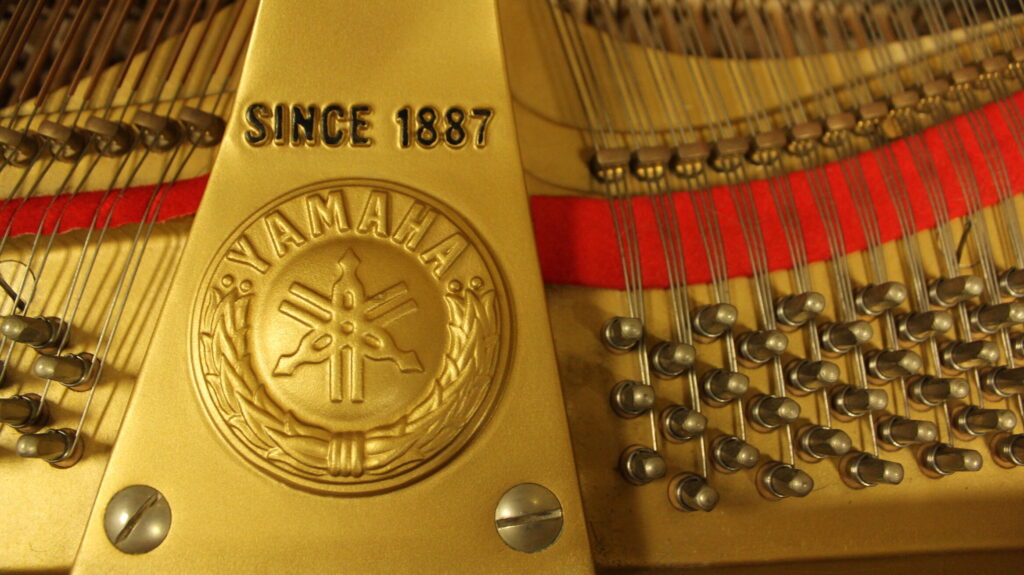 Buy Used Yamaha 5' 7" Grand Piano from B Natural Pianos Store, Rockaway NJ