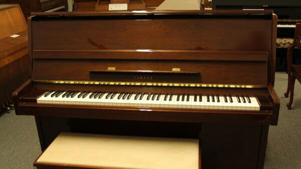 Yamaha 45 Studio Piano