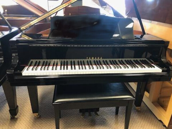 Yamaha 5’0” Baby Grand Piano