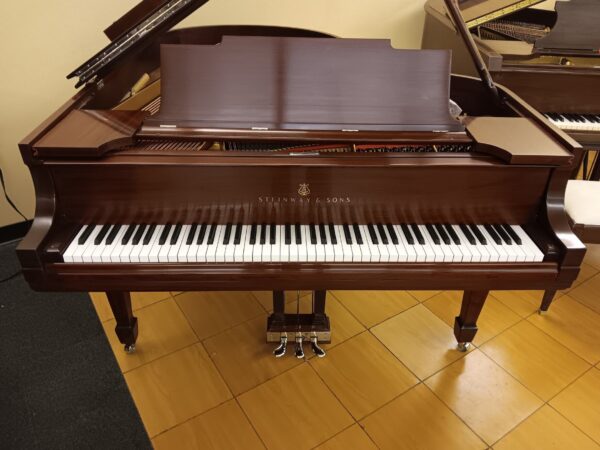 Steinway 5’ 7” Baby Grand Piano