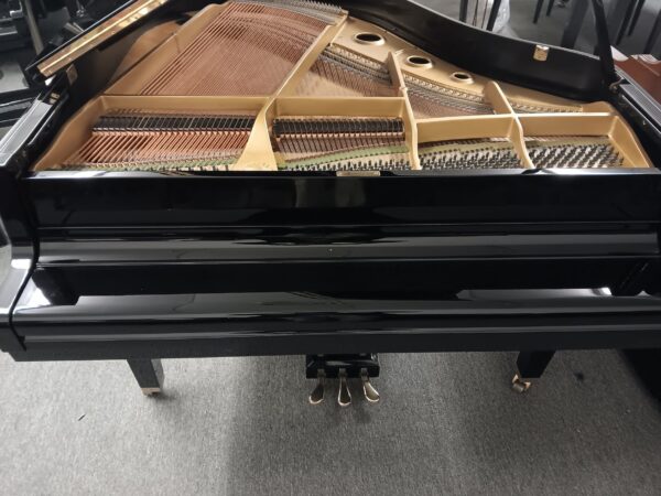 Yamaha 5’ 3” Baby Grand Piano - Image 5