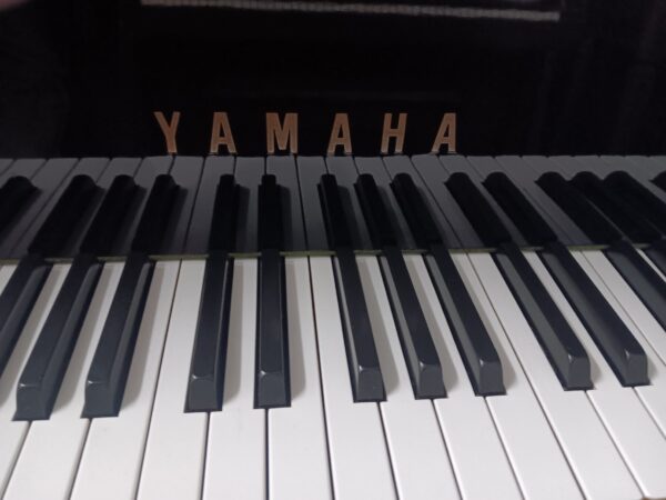 Yamaha 5’ 3” Baby Grand Piano - Image 11