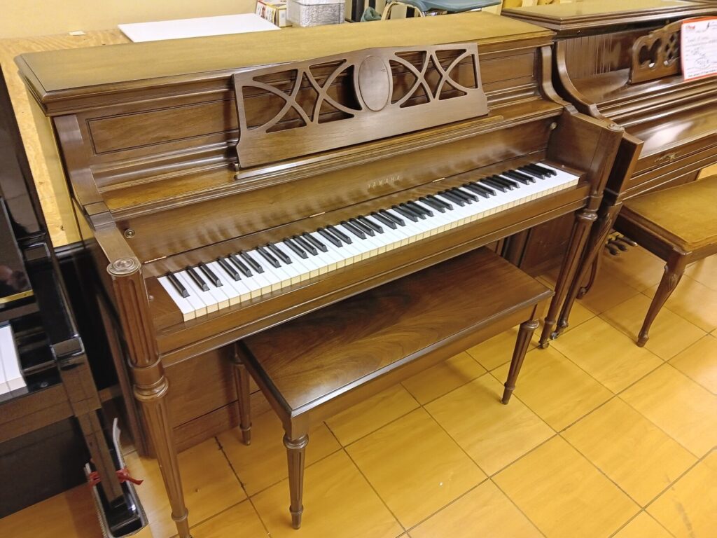 Yamaha Console Piano - B Natural Pianos
