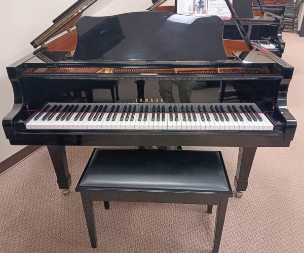 Yamaha G2 - 5’ 8” Baby Grand Piano