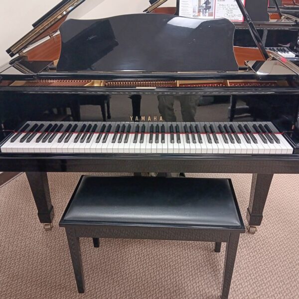 Used Yamaha G2 - 5’ 8” Baby Grand Piano