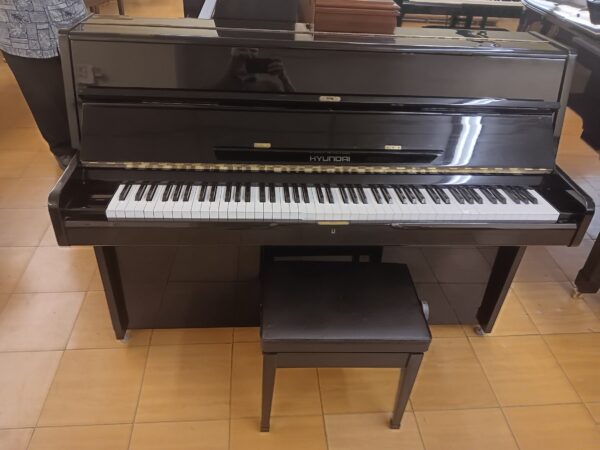 Hyundai 43” Upright Piano
