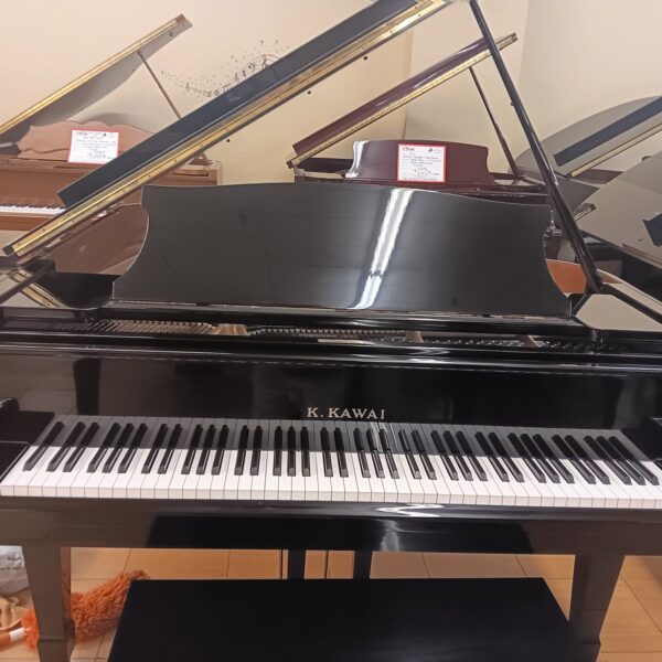 Kawai 5’ 10 ½” Grand Piano