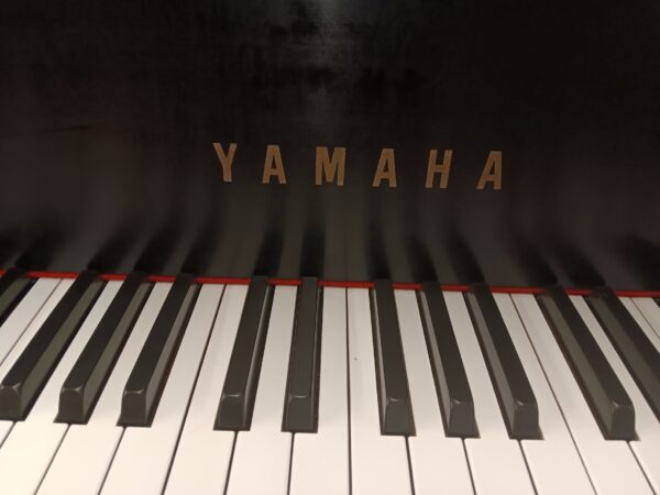 Yamaha 5’ 3” Baby Grand Piano - Image 15