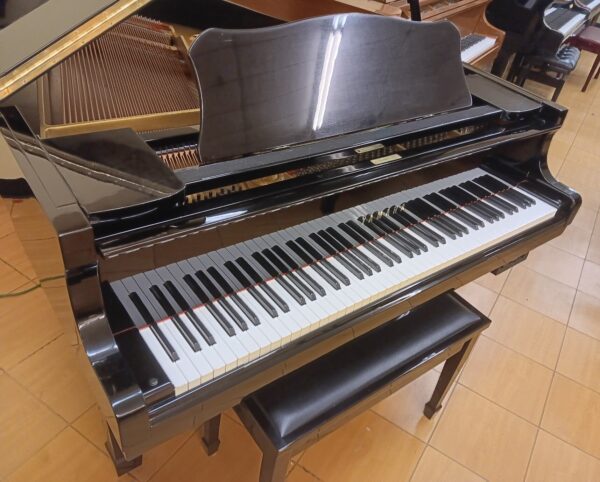 Yamaha 5’ 8” Baby Grand Piano - Image 4