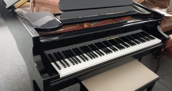 Samick 5’ 0” Baby Grand Piano - Image 13