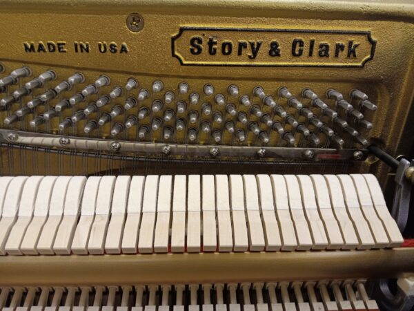 Story & Clark - Image 7