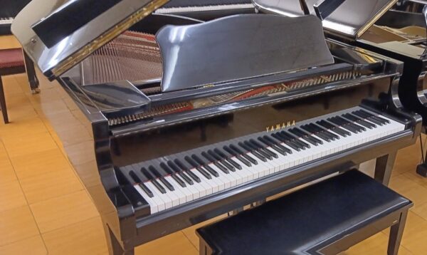 Yamaha 5’ 8” Baby Grand Piano - Image 7