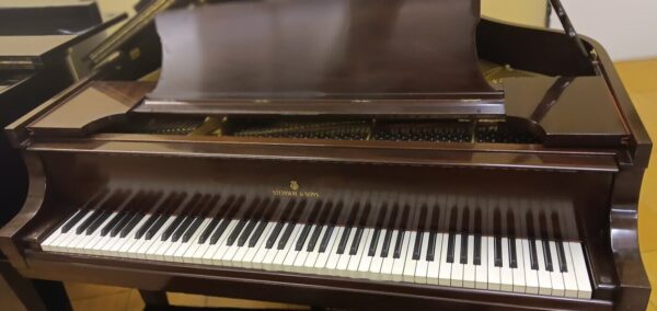 Steinway 5’ 7” Baby Grand Piano