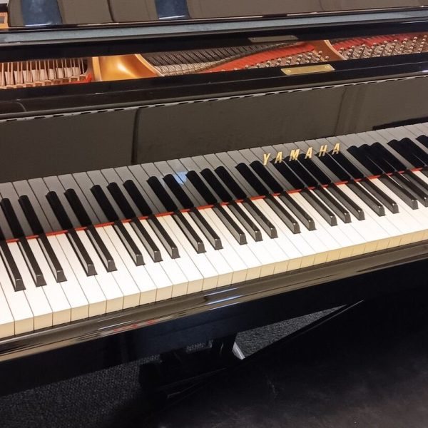 Yamaha 5’ 3" Baby Grand Player Piano