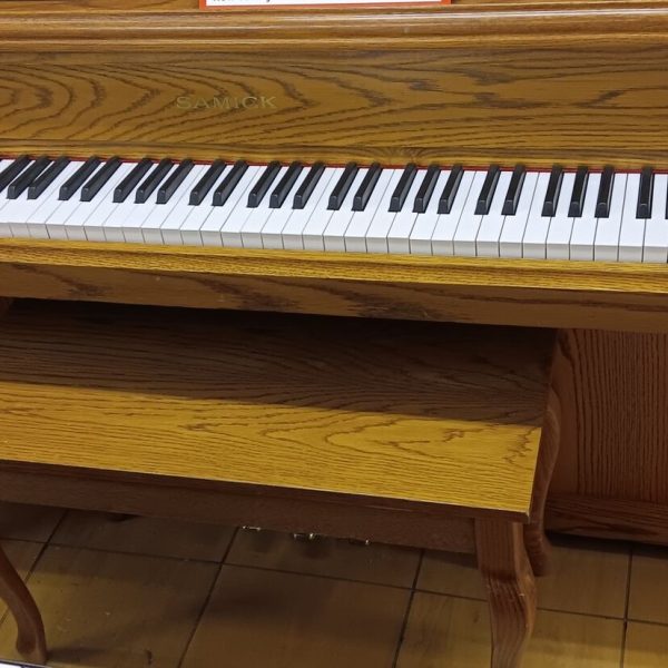 Samick 43” Console Piano
