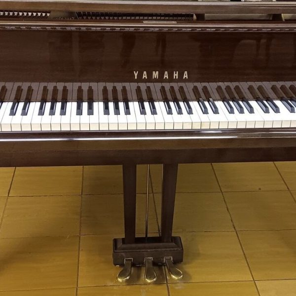 Yamaha 5’ 3” Baby Grand Piano