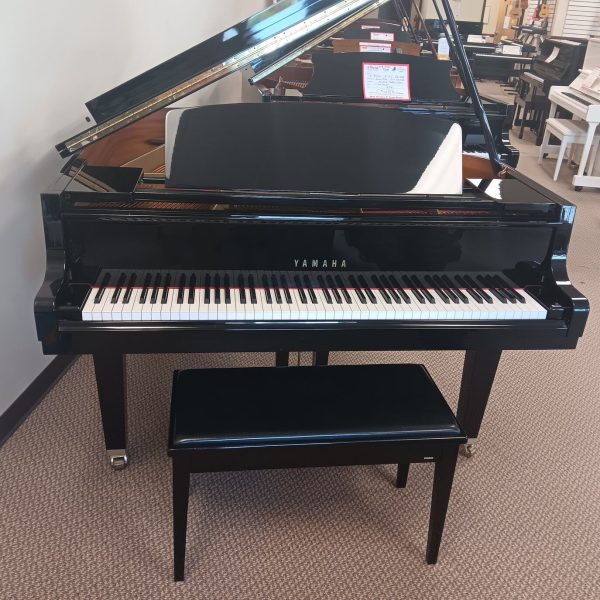 Yamaha 5’ 3” Baby Grand Piano